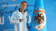Erzurumspor kadroyu korumak için iki imzayı daha attı