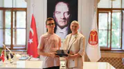 Bilecik'in gururu YKS şampiyonu belediyede ağırlandı