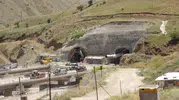 Yüksekova'da yeni tünel çalışmaları hız kazandı