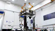Uzayda uydu ömrünü uzatan robotik dönem başladı