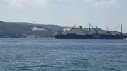 Dev boru döşeme gemisi Castorone Çanakkale Boğazı'nı geçiyor