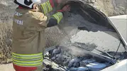 Belen’de seyir halindeki araç bir anda alev aldı