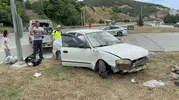Samsun’da direksiyon hakimiyetini kaybeden sürücü refüje çarptı