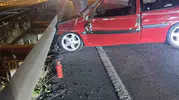 Zonguldak Ereğli yolunda kaza Sürücü bariyerlere çarptı