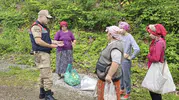 Ordu'da jandarma kapı kapı dolaşıp KADES uygulamasını anlatıyor