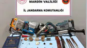 Mardin jandarması baskında 1500 yıllık Roma mozaiği yakaladı