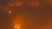 Alanya'da orman yangını yerleşim yerlerine ulaştı