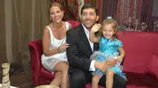Emre Kınay ve kızı Duru sahnede şarkı söyledi