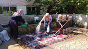 Yozgatlılar halıları dağ suyunda yıkamak için meydanda buluştu