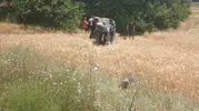 Niksar yolunda kaza yapan hafif ticari araç takla attı