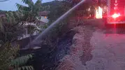 Bilecik'te okul bahçesinde çıkan yangın mahalleliyi sokağa döktü