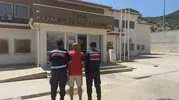 Kuşadası jandarmasından aranan suçluya operasyon