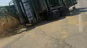 Sincan'daki tarlada çıkan yangın traktörü küle çevirdi