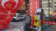 Sivaslı esnaftan şehitler anısına ferahlatıcı ikram