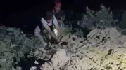 Bursa Narlıdere’de yürüyüşe çıkan iki genç sarp kayalıklarda mahsur kaldı