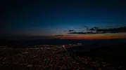 Gökyüzünde ay ve yıldız buluşması