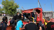 Aksaray’da ağır kaza Kamyonet hafriyat kamyonuna çarptı