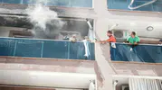 Bayraklı’da apartman yangını 10 kişi son anda kurtarıldı