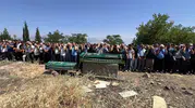 Adana'daki acı kazada hayatını kaybeden anne ve oğlu toprağa verildi