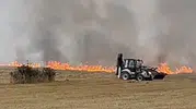 Çorum'da binlerce dönüm tarla alevlere teslim oldu