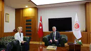 Ticaret Bakanı Bolat İngiliz Büyükelçi Morris ile veda görüşmesi yaptı