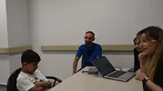 7 yaşındaki Harun yeniden duymaya başladı
