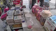 Bursa'da kargo kamyoneti çarptı 4 yaşındaki çocuk altından sağ çıktı