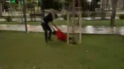 Aksaray Kent Park’ta arkadaş kavgası cep telefonu kamerasında