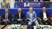 Hacılar’da çocuklar ekranı bırakıp sahalara indi