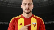 Kayserispor orta sahayı Rumen oyuncuyla güçlendirdi