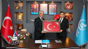 Düzce Valisi Makas Ülkü Ocaklarını ziyaret etti