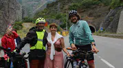 50 yaşında bisikletle tanışan Kazım Uzun memleketine pedal çevirdi