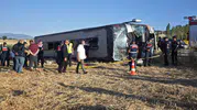 Amasya yolunda otobüs devrildi 46 kişi yaralandı