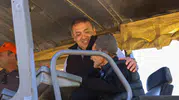 Bilecik köy yolunda asfaltı 90 yaşındaki İlyas amca başlattı