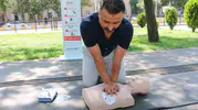 Diyarbakır'da sokaklara yerleştirilen cihazlar kalbi duranlara şans tanıyacak