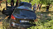 Malatya’da direksiyon hakimiyetini kaybeden sürücü şarampole uçtu