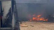 Antakya’da bir konteyner küle döndü