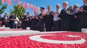 Erzurum 15 Temmuz’u şehitlik ziyaretleriyle andı