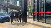 Alanya'da polise hakaret eden yabancı uyruklu şahıs serbest kaldı