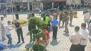 Bursa Adliyesi önünde taraflar birbirine girdi