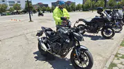 Sıcak havada motosiklet sürerken ekipmanlarınızı sakın çıkarmayın