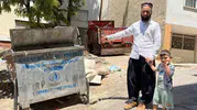 İzmir'de 400 bin liralık poşet çöp konteynerinde bulundu