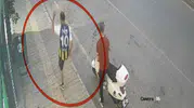 Samsun'da bir kediyi tekmeleyen saldırgan güvenlik kamerasına yakalandı