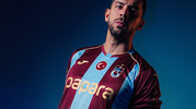 Trabzonspor savunmaya dev takviye: Milli futbolcu resmen bordo-mavili formayı giydi
