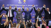 Bakan Kacır Zonguldak'ta iki yeni isme rozetlerini taktı