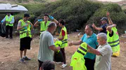 Bodrum’da sabah namazı sonrası sahil temizliği