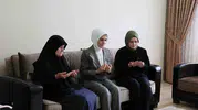 Bakan Göktaş şehit annesini evinde ziyaret etti
