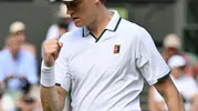 Çim kortun kralı unvanını kimseye bırakmadı: Wimbledon'da yine zirvede