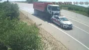 Adana'da jandarma aracına kamyon çarptı