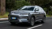 Volkswagen Çinli hibrit otomobillere ağır vergi istiyor